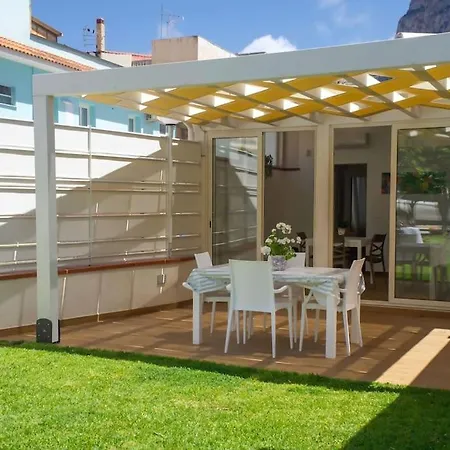 Casa Vacanze Casuzza Sferracavallo Palermo Exterior photo